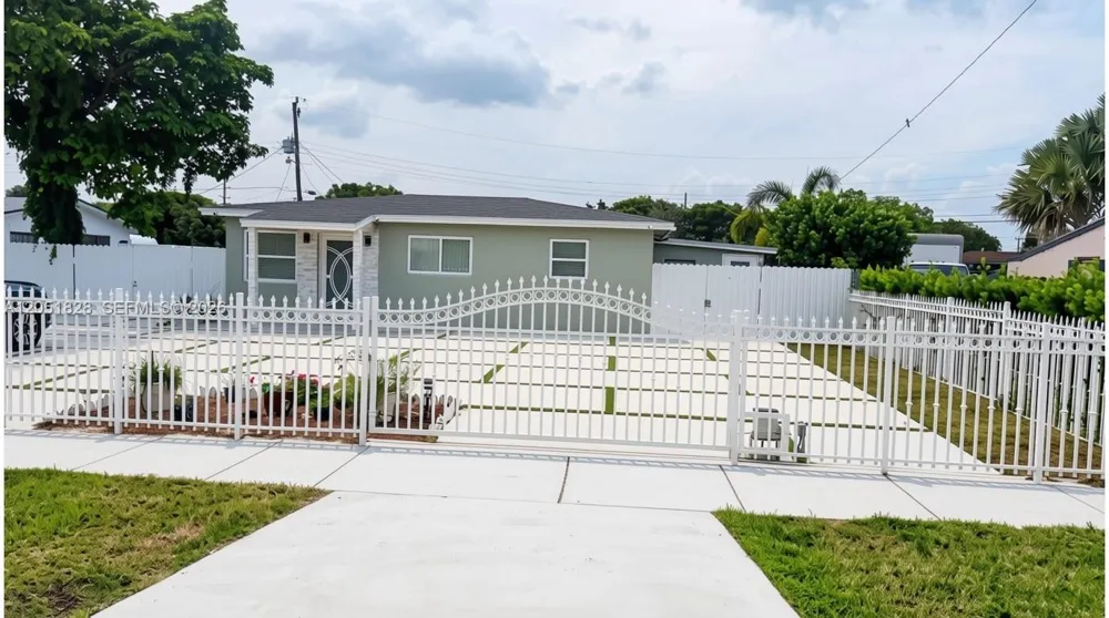 3251 NW 177th Ter Miami Gardens, FL 33056