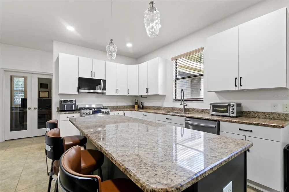 7931 HAMPTON LAKE DRIVE Tampa, FL 33647
