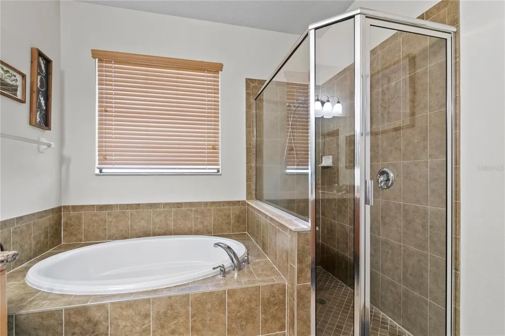 7931 HAMPTON LAKE DRIVE Tampa, FL 33647