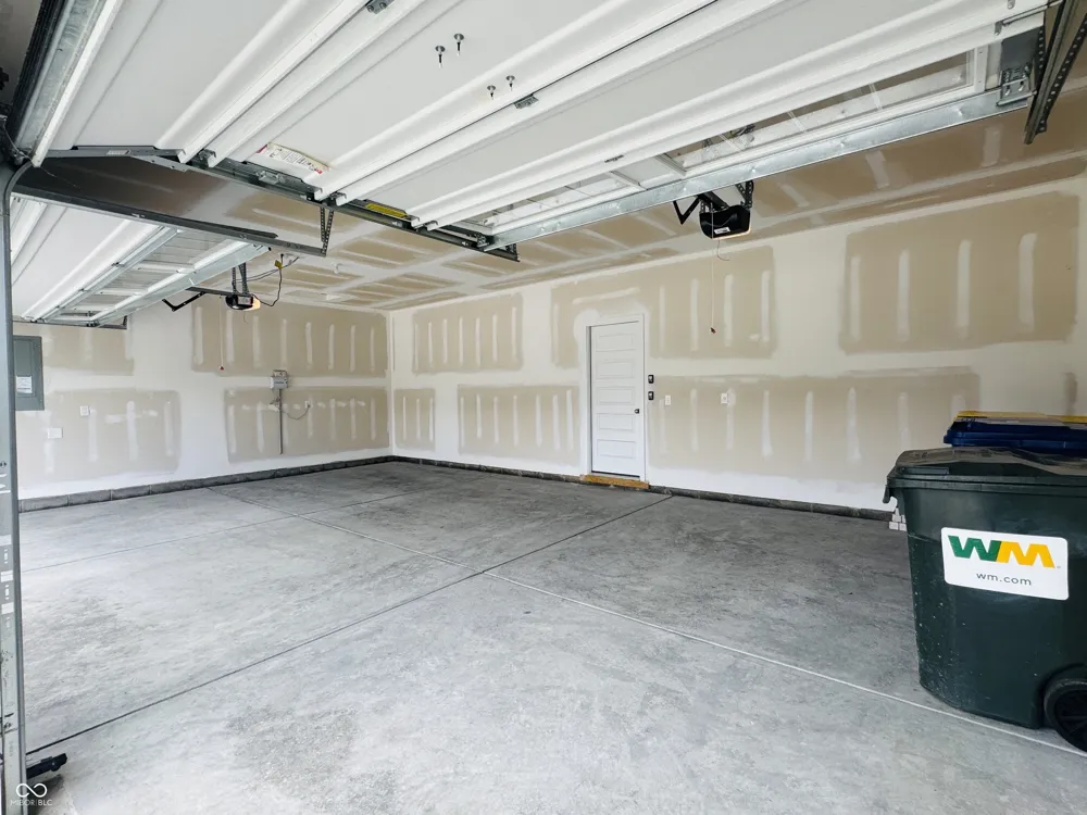 9680 Holborn Avenue McCordsville, IN 46055