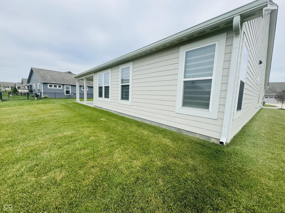 9680 Holborn Avenue McCordsville, IN 46055