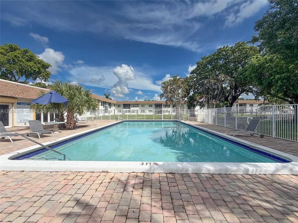 5160 SW 40th Ave #4D Dania Beach, FL 33314