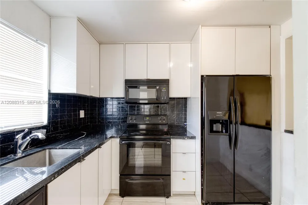 5160 SW 40th Ave #4D Dania Beach, FL 33314