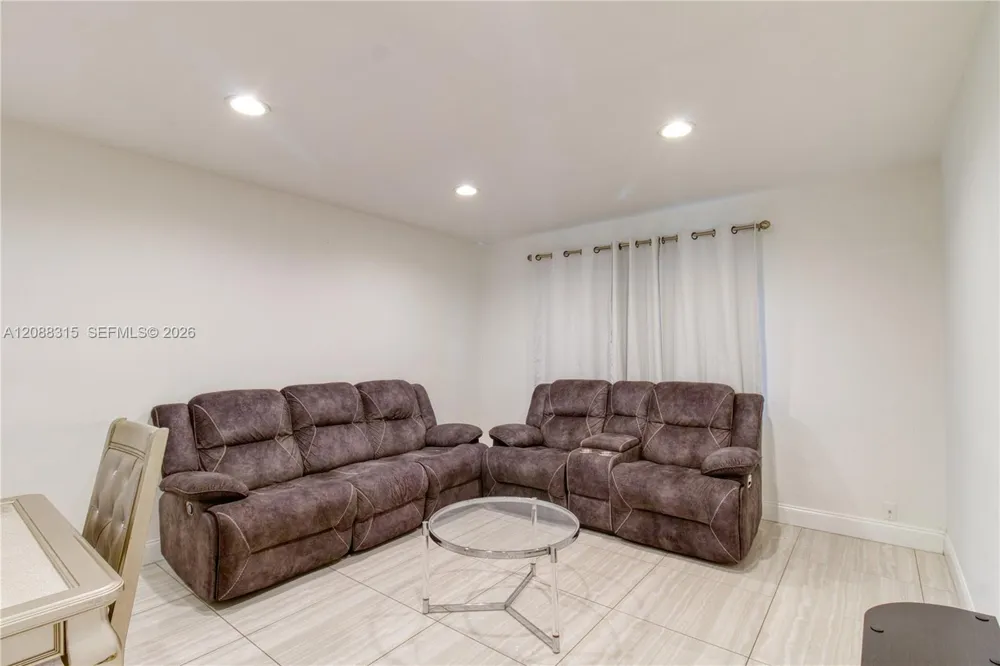 5160 SW 40th Ave #4D Dania Beach, FL 33314