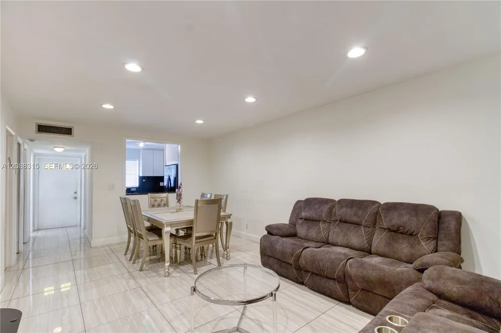5160 SW 40th Ave #4D Dania Beach, FL 33314