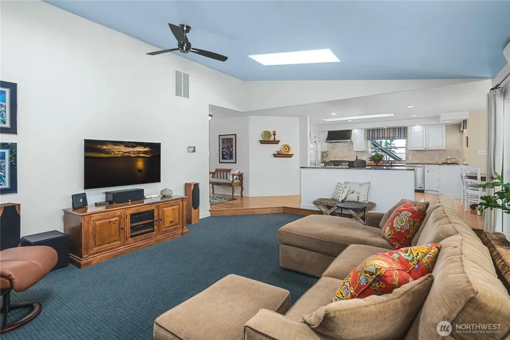 4304 Whidbey Court Anacortes, WA 98221