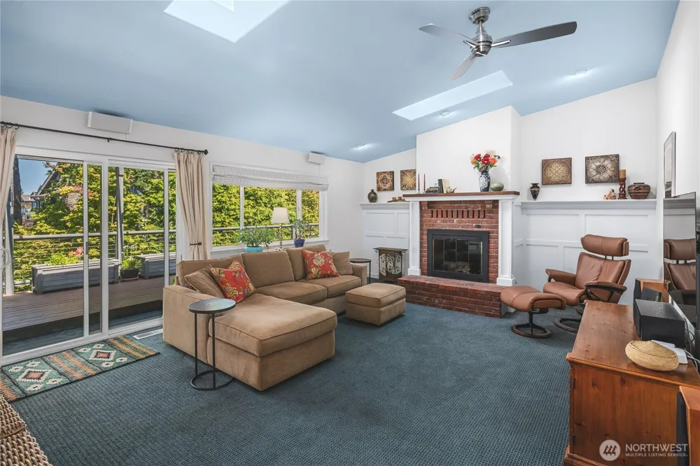 4304 Whidbey Court Anacortes, WA 98221