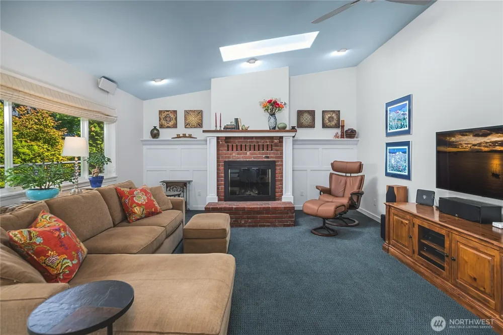 4304 Whidbey Court Anacortes, WA 98221