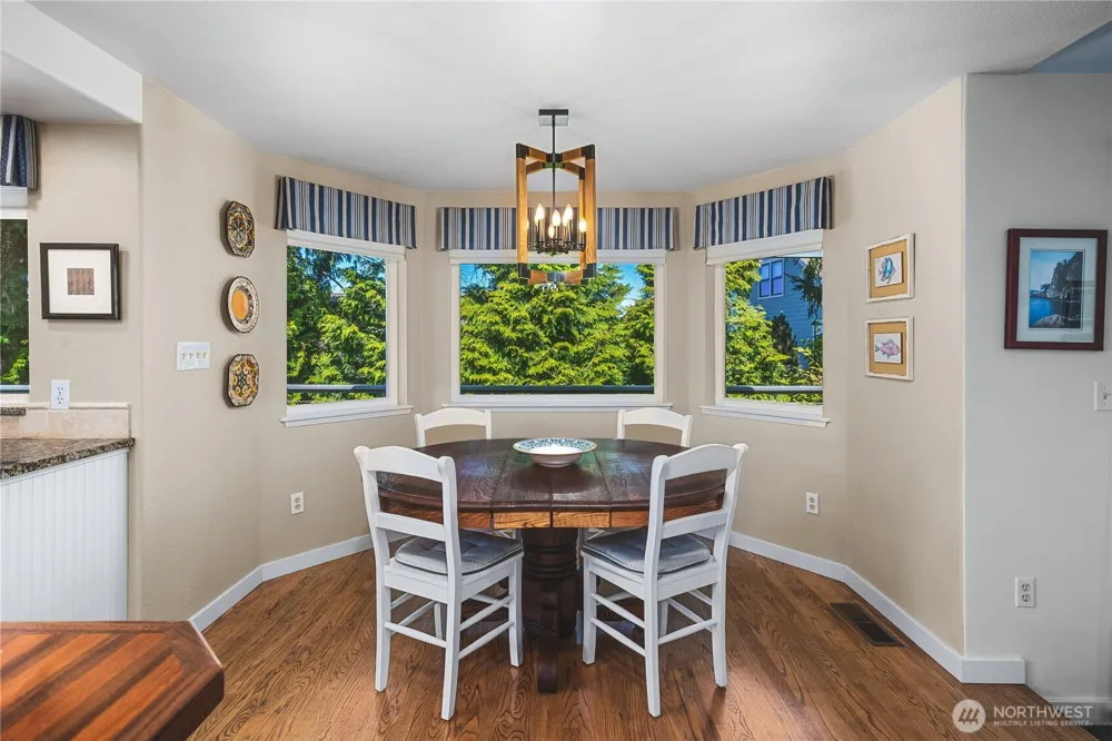 4304 Whidbey Court Anacortes, WA 98221