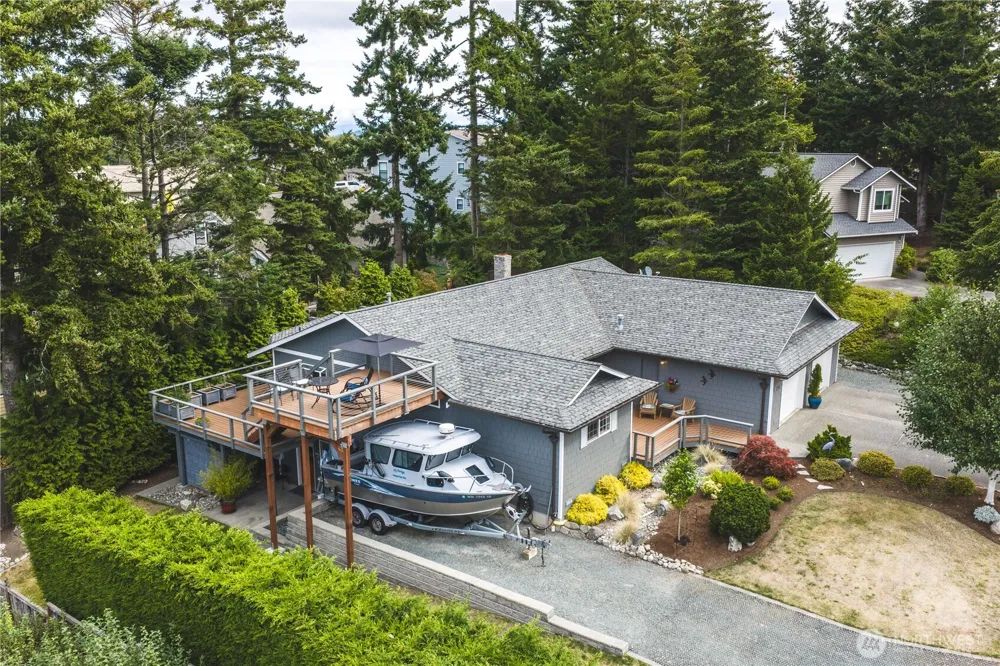 4304 Whidbey Court Anacortes, WA 98221