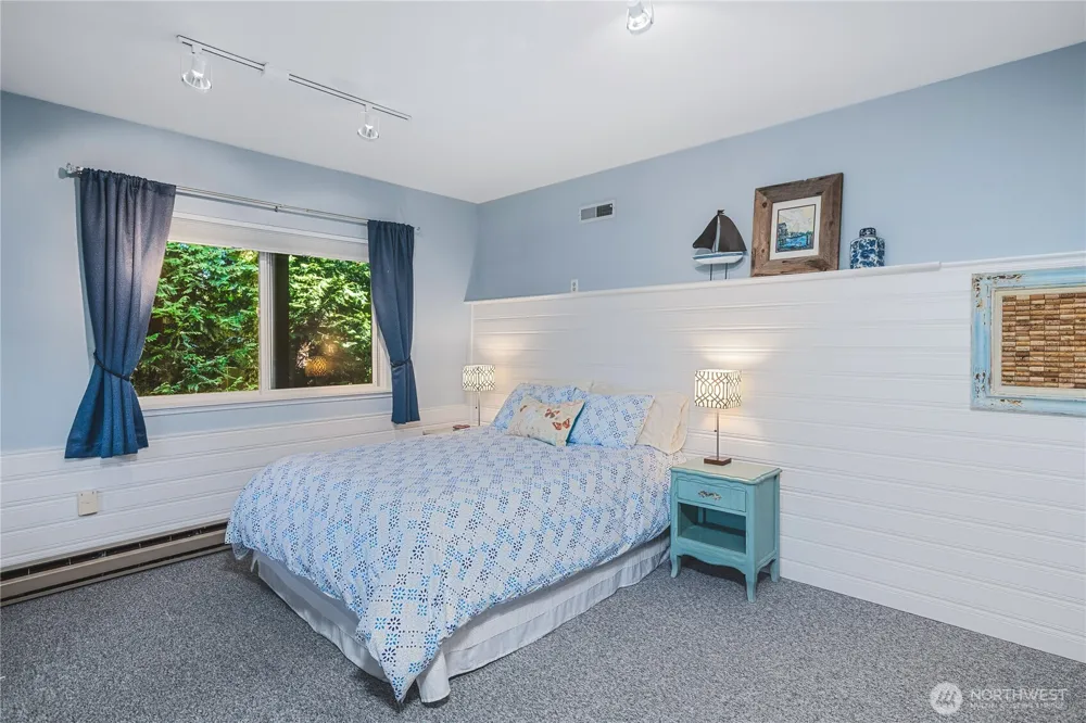 4304 Whidbey Court Anacortes, WA 98221