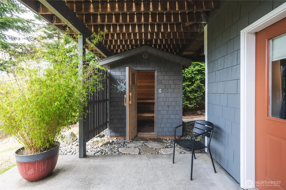 4304 Whidbey Court Anacortes, WA 98221