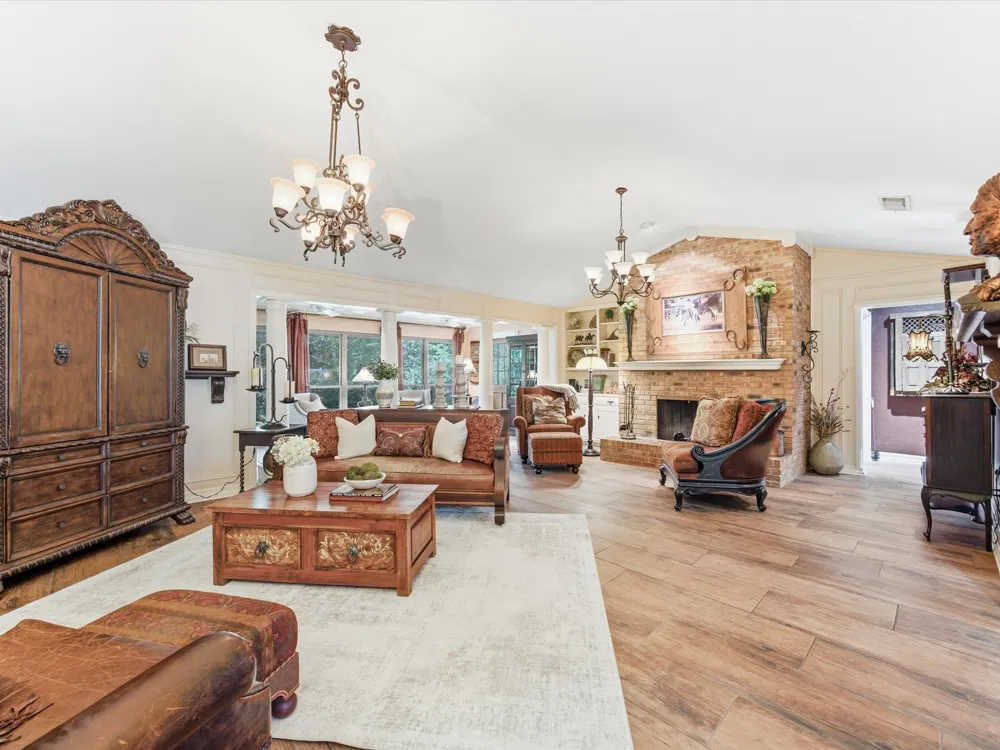 5008 Kemble Street Fort Worth, TX 76103