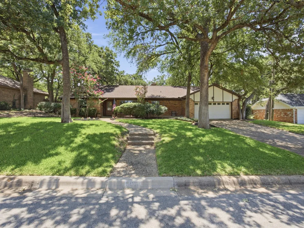 5008 Kemble Street Fort Worth, TX 76103