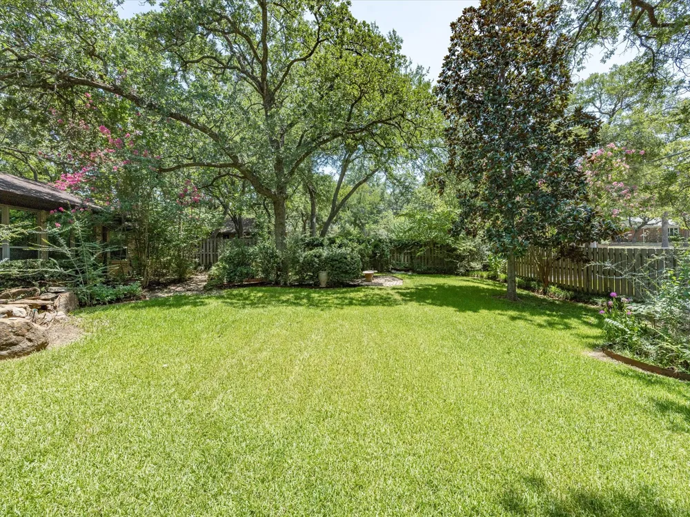 5008 Kemble Street Fort Worth, TX 76103
