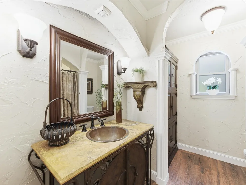 5008 Kemble Street Fort Worth, TX 76103