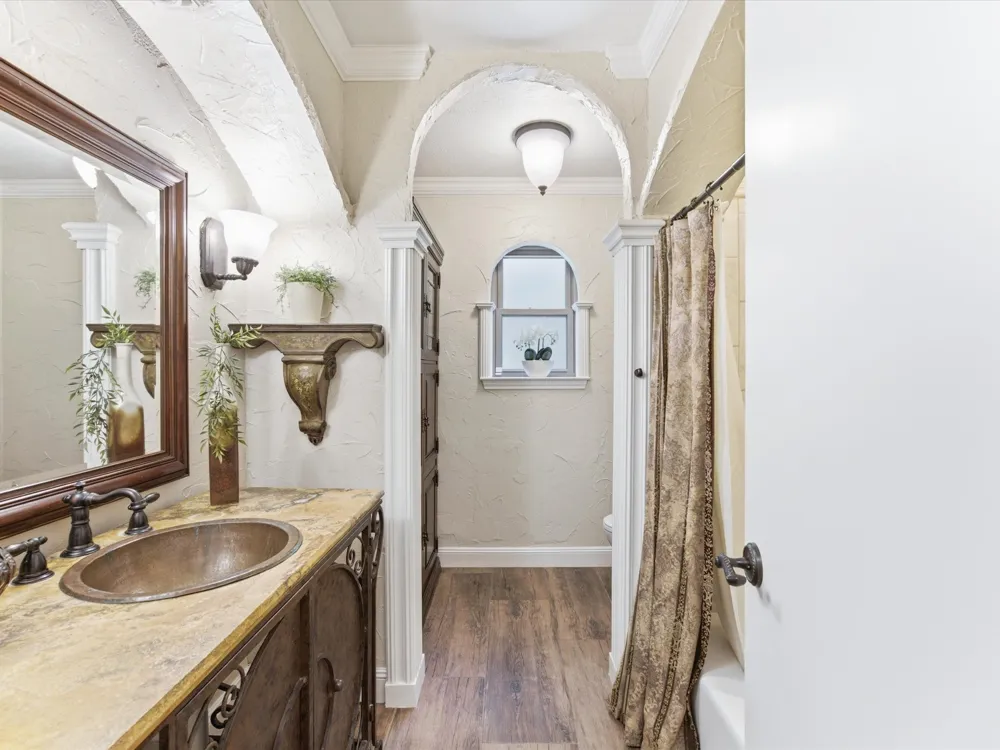 5008 Kemble Street Fort Worth, TX 76103