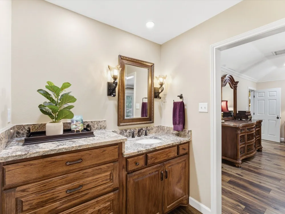 5008 Kemble Street Fort Worth, TX 76103