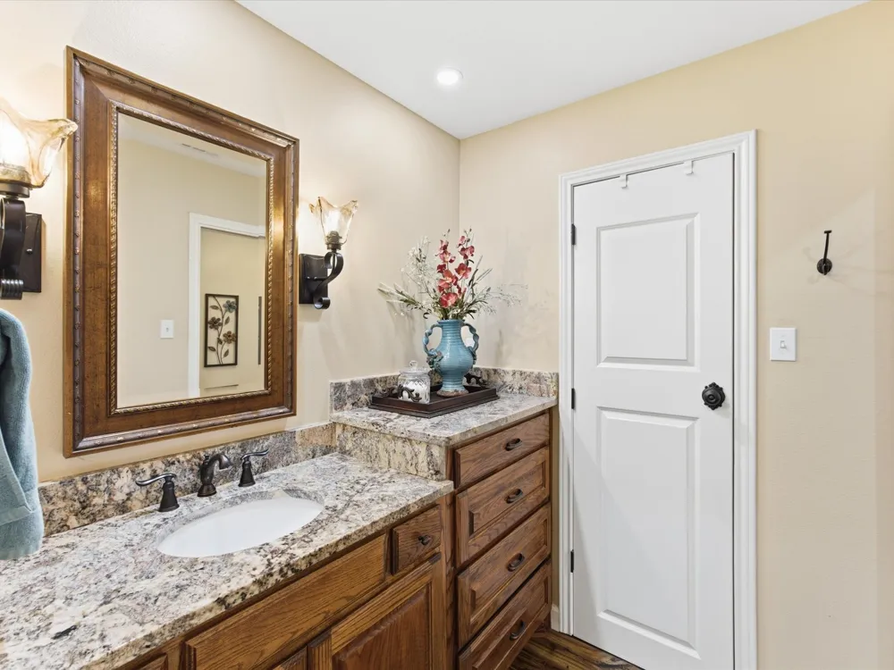 5008 Kemble Street Fort Worth, TX 76103