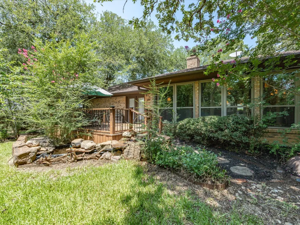 5008 Kemble Street Fort Worth, TX 76103