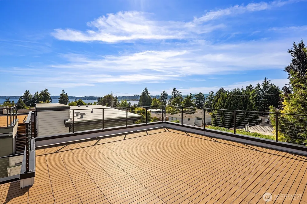 547 16th Avenue W Kirkland, WA 98033