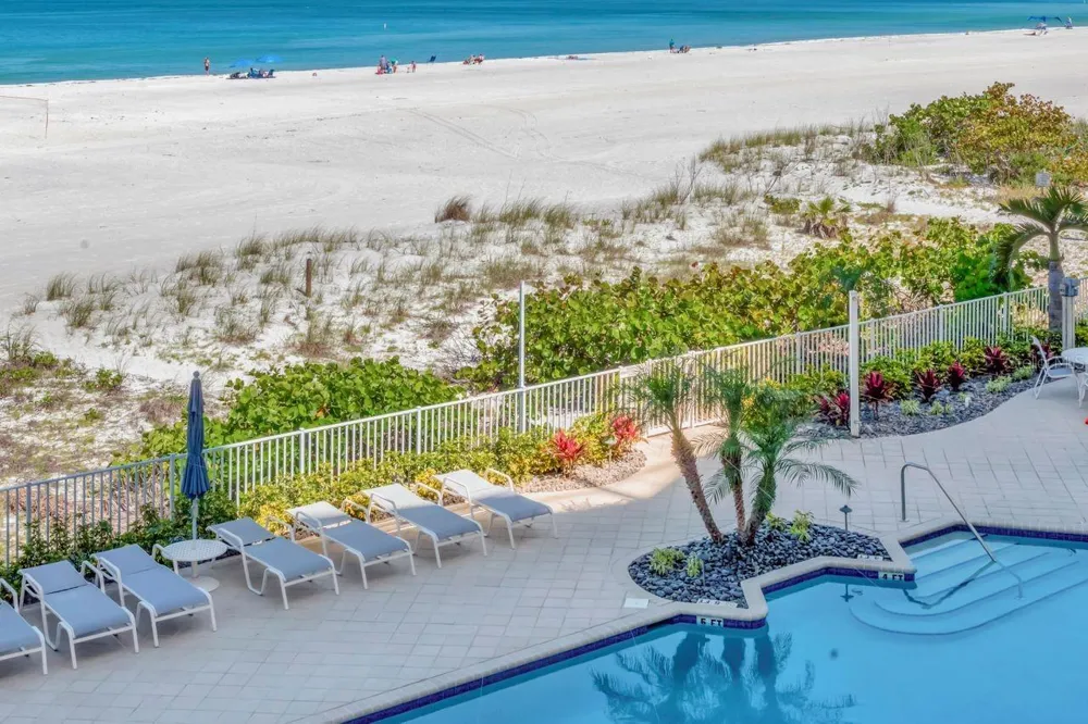 1350 GULF BOULEVARD #301 Clearwater, FL 33767