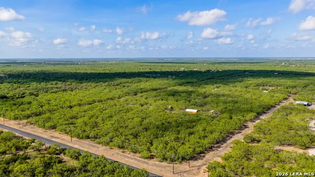 604 Cr 332 Charlotte, TX 78011