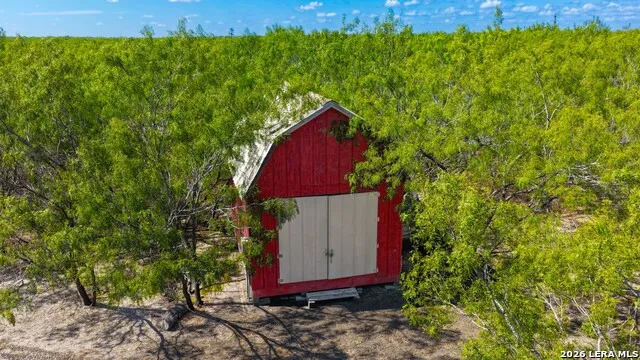 604 Cr 332 Charlotte, TX 78011