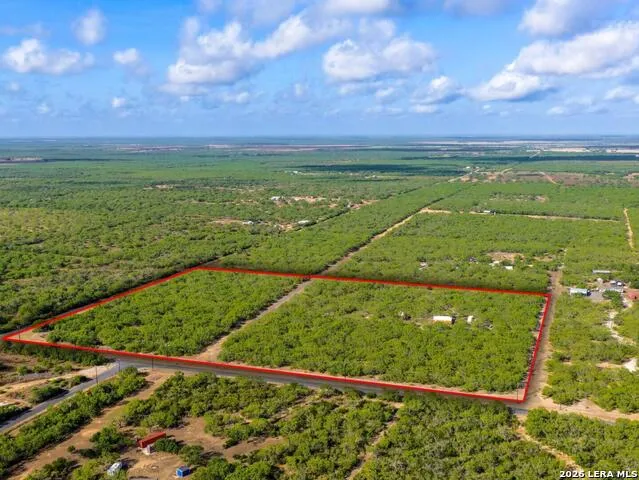 604 Cr 332 Charlotte, TX 78011