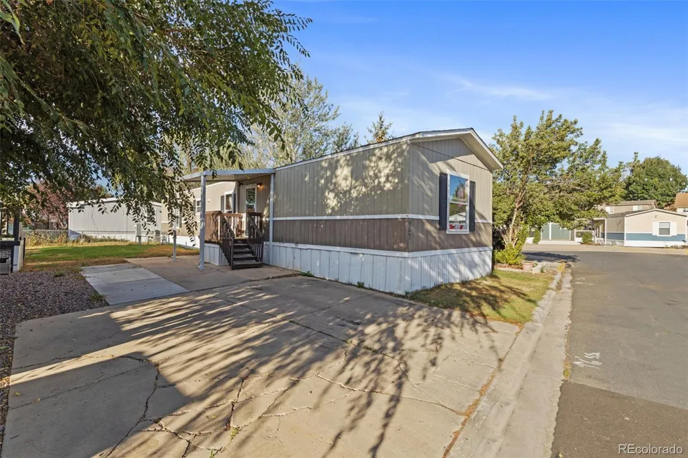 2885 E Midway Avenue Denver, CO 80234