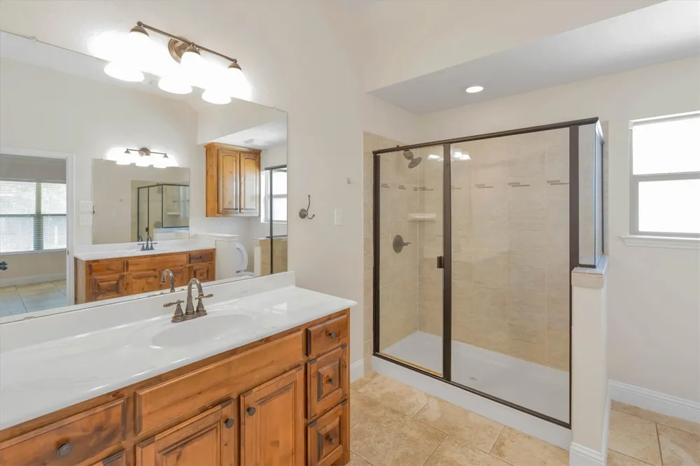 2005 Lindentree Drive Weatherford, TX 76086