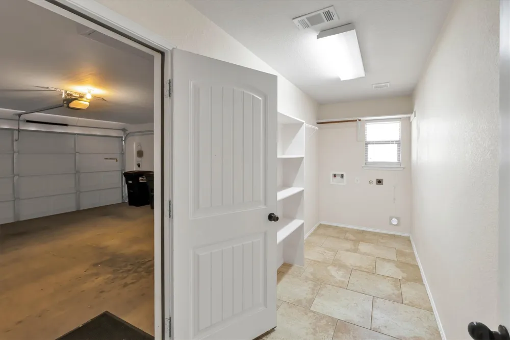 2005 Lindentree Drive Weatherford, TX 76086