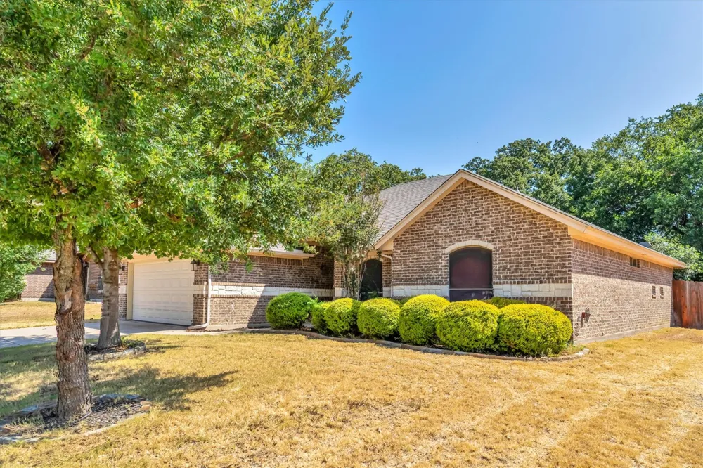 2005 Lindentree Drive Weatherford, TX 76086