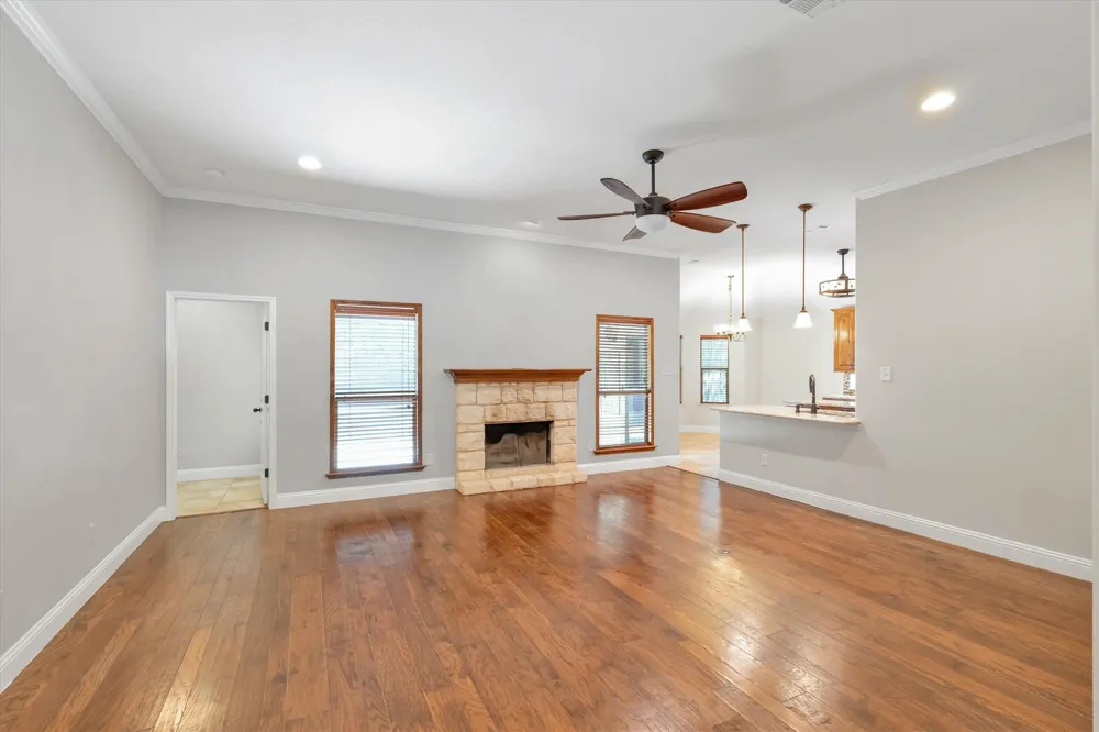 2005 Lindentree Drive Weatherford, TX 76086