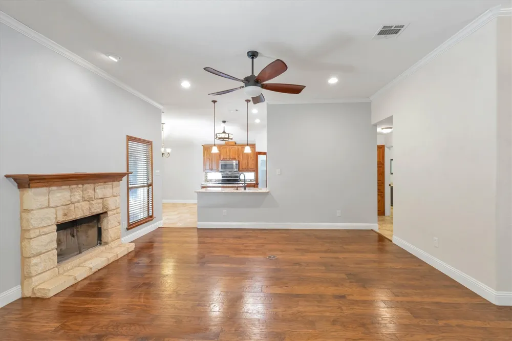 2005 Lindentree Drive Weatherford, TX 76086
