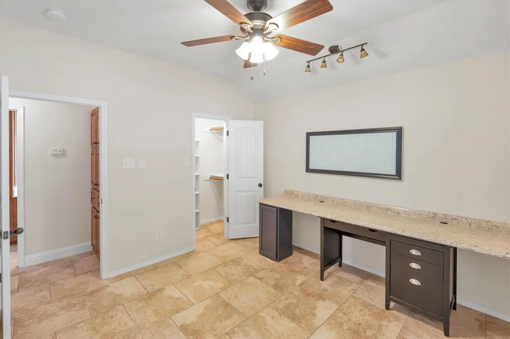 2005 Lindentree Drive Weatherford, TX 76086