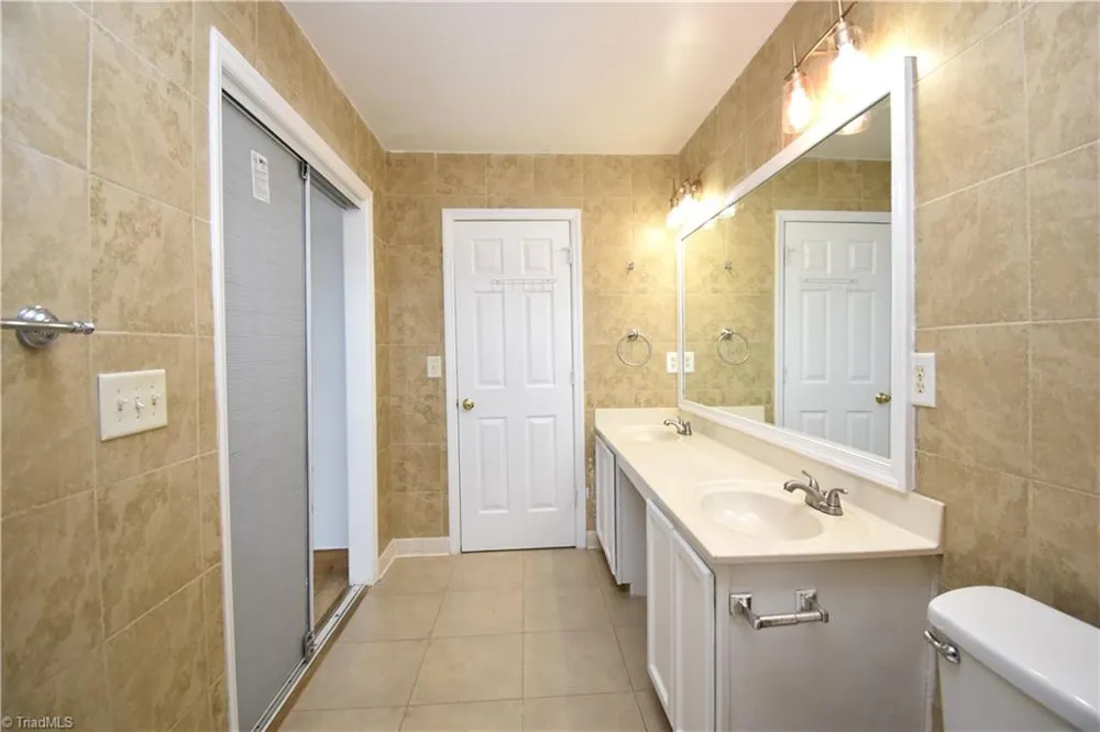 205 Lasalle Way Greensboro, NC 27406