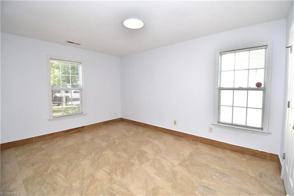 205 Lasalle Way Greensboro, NC 27406