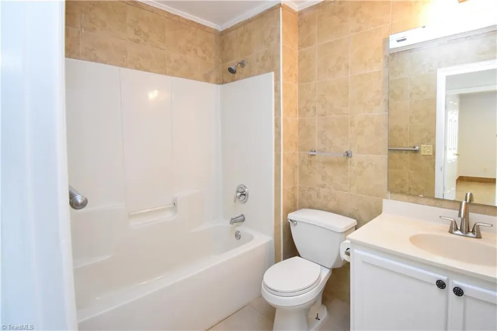 205 Lasalle Way Greensboro, NC 27406