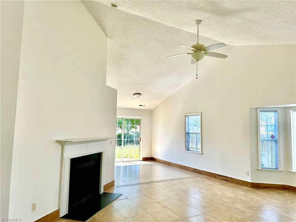 205 Lasalle Way Greensboro, NC 27406