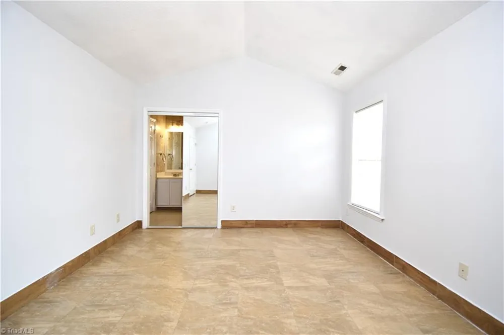205 Lasalle Way Greensboro, NC 27406