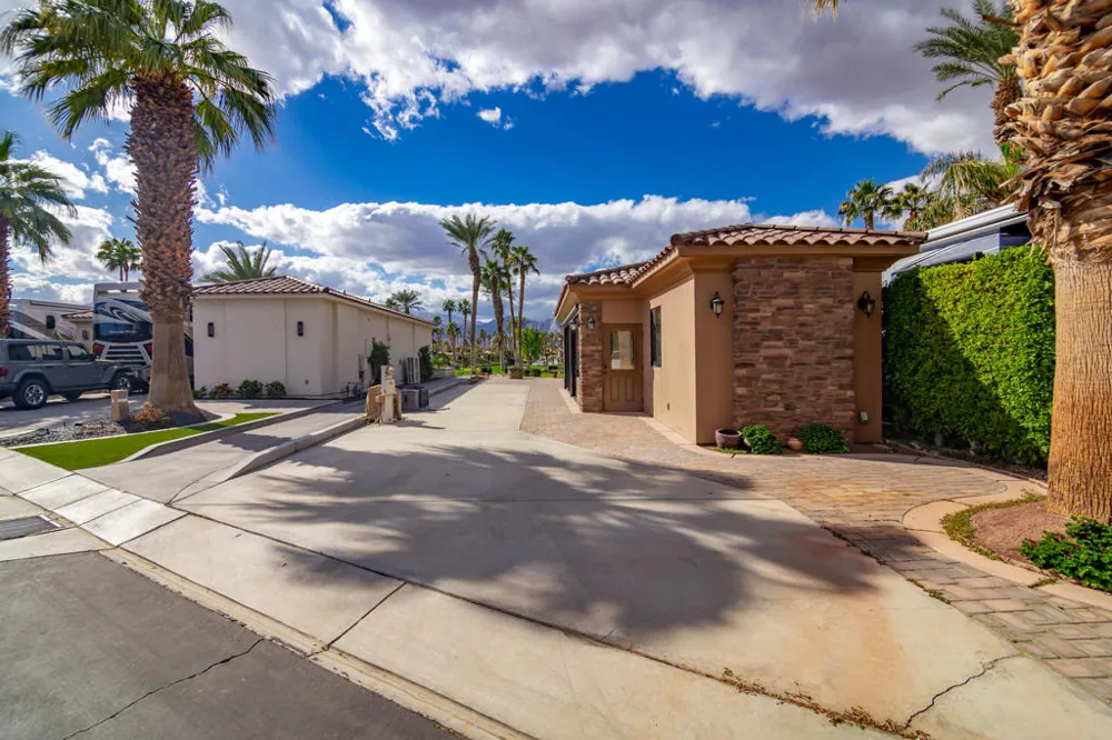 80501 Avenue 48 #141 Indio, CA 92201