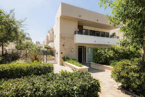 2428 E Del Mar #103