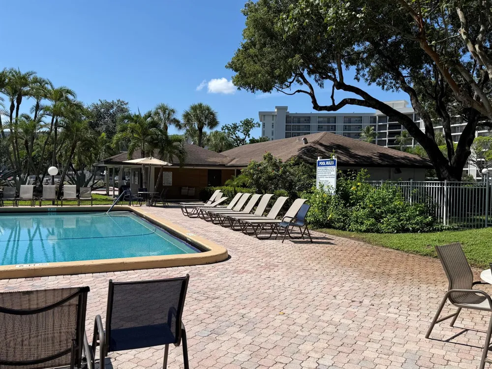 2661 S Course Drive #105 Pompano Beach, FL 33069