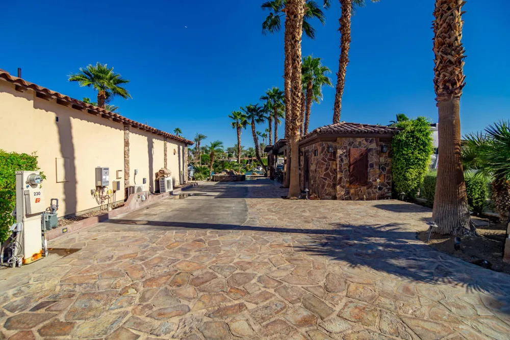 80501 Avenue 48 #230 Indio, CA 92201