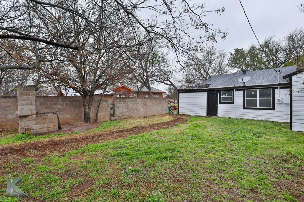 2225 Russell Avenue Abilene, TX 79605