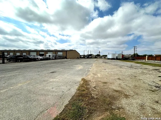 6725 WALZEM RD San Antonio, TX 78239