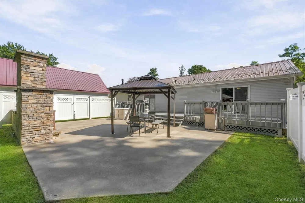 158 Robinson Lane Wappingers Falls, NY 12590