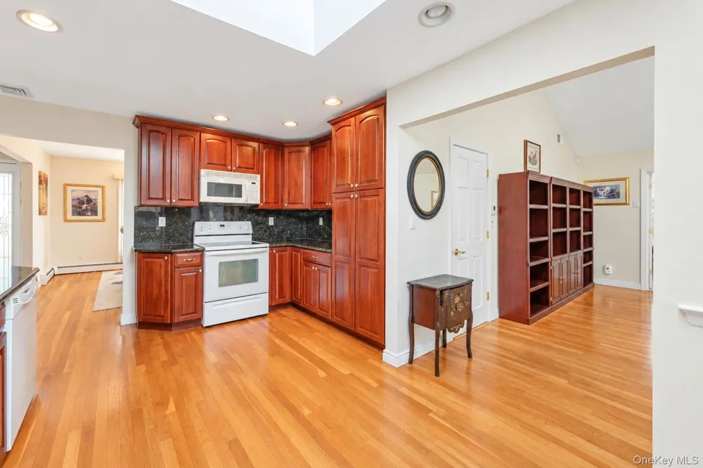 3 Barnsley Crescent Mount Sinai, NY 11766
