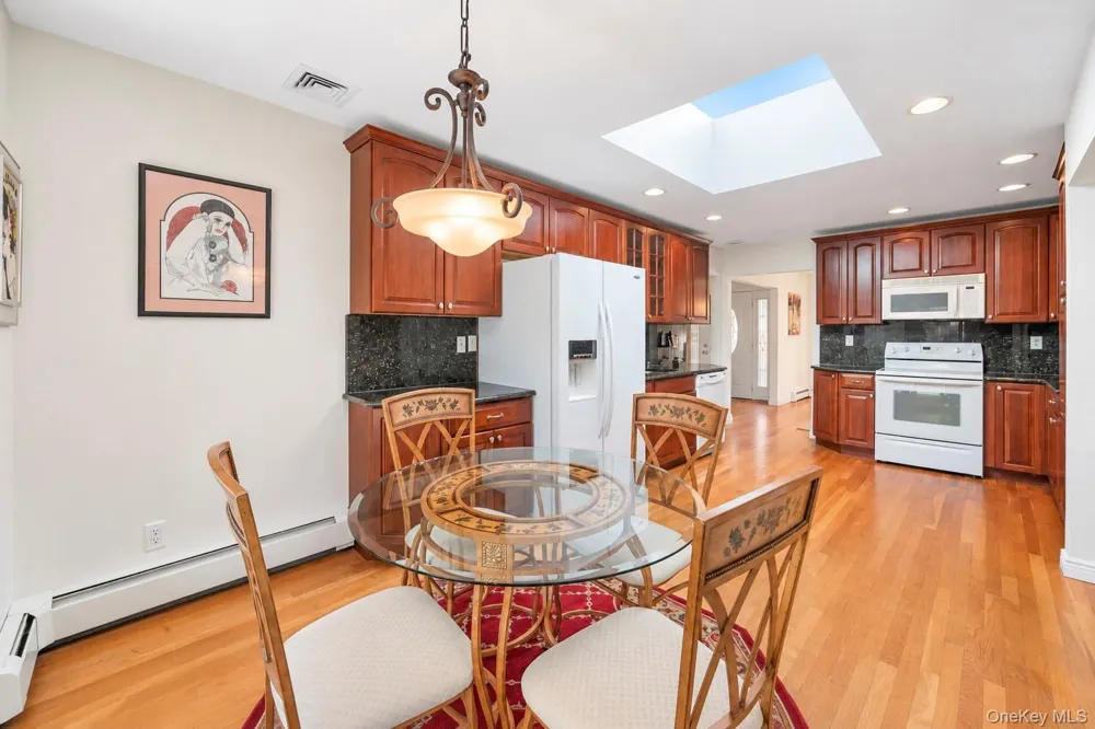 3 Barnsley Crescent Mount Sinai, NY 11766